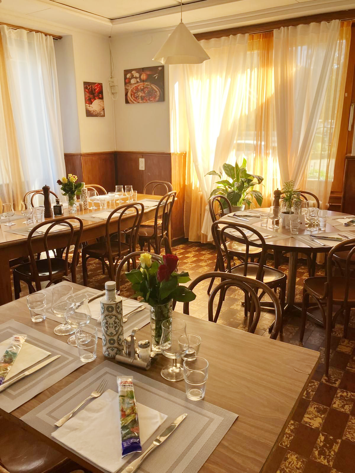 Salle de l'Hôtel de France Restaurant di Giuseppe Turco à Cuarnens